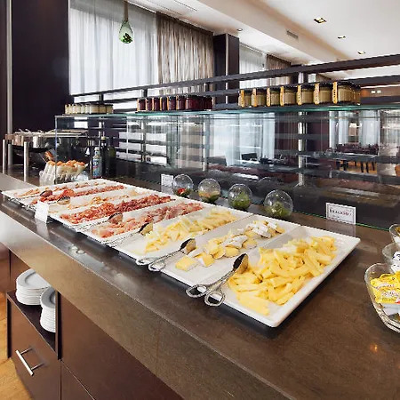Nh Collection Giustiniano Hotell 4*